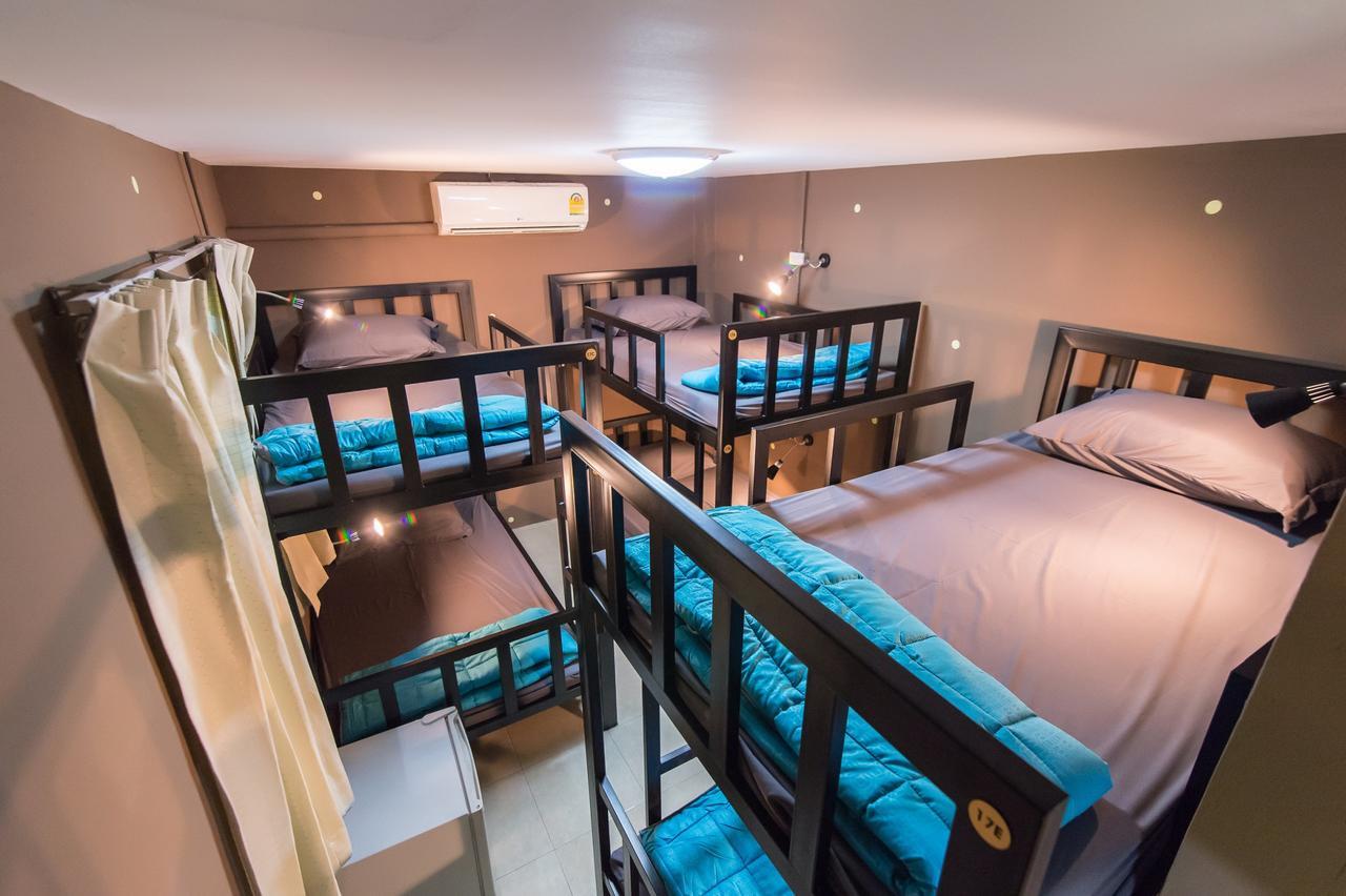Full Stop. Hostel Patong Buitenkant foto